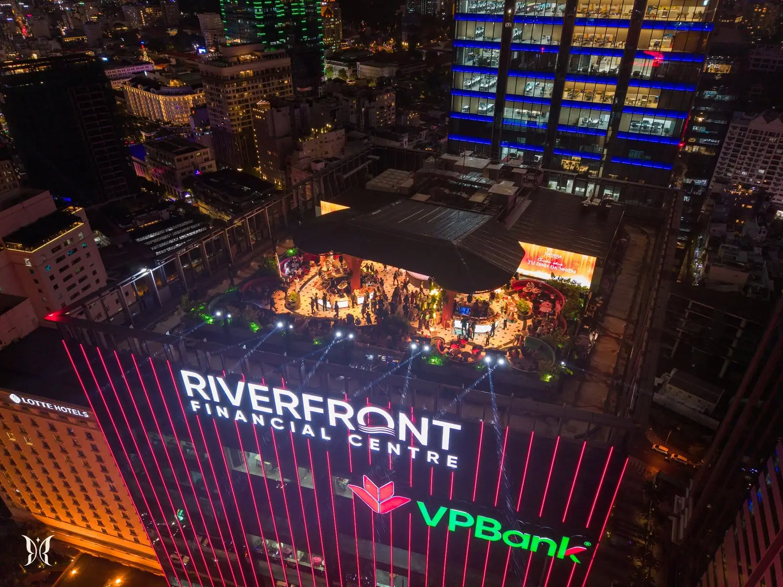 Không khí đêm nhạc KÉN Skybar